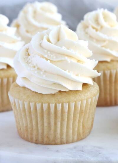 vanilla cupcake featured image