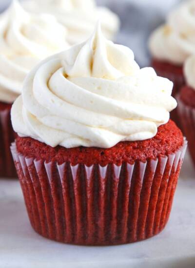 red velvet cupcakes featured image