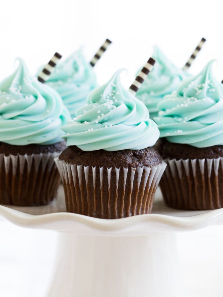 blue cupcakes