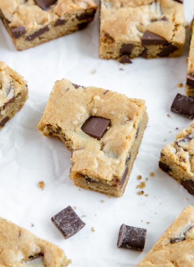 chocolate chip cookie bars featured image