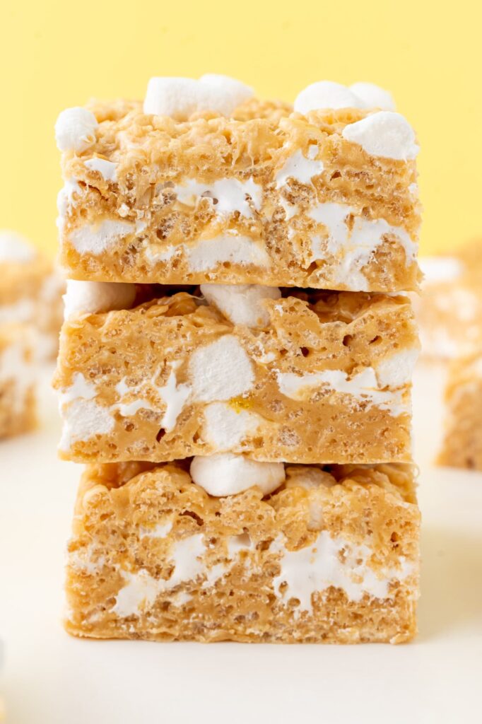 A stack of fluffernutter Rice Krispie treats.