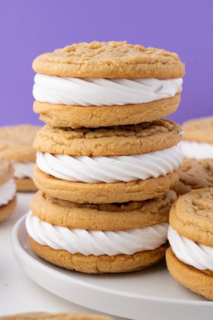 A stack of fluffernutter cookies.